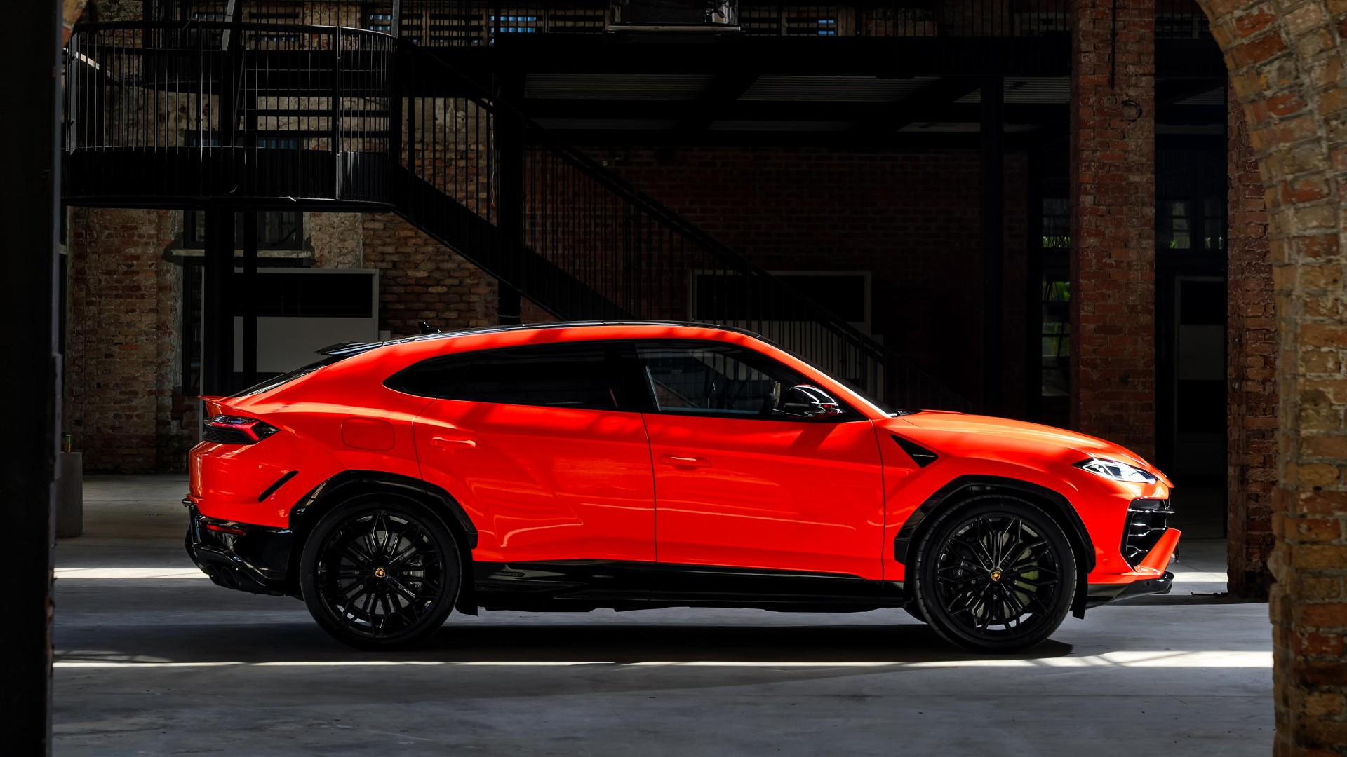 Lamborghini Urus SE Sideview Wallpaper - HD Car Wallpapers #26819